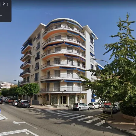 3 Pieces Avec Balcon, Apercu Mer, Calme, Proche Et Centre - - Fr-1-196-322 Apartment *
